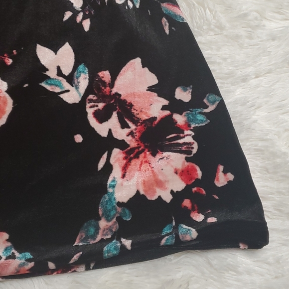 Dress - Picture 4 of 6